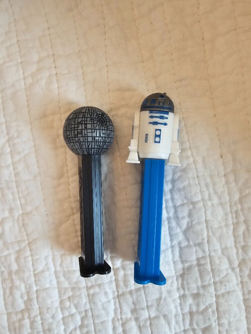 Star Wars PEZ dispensers- R2D2 and Death Star